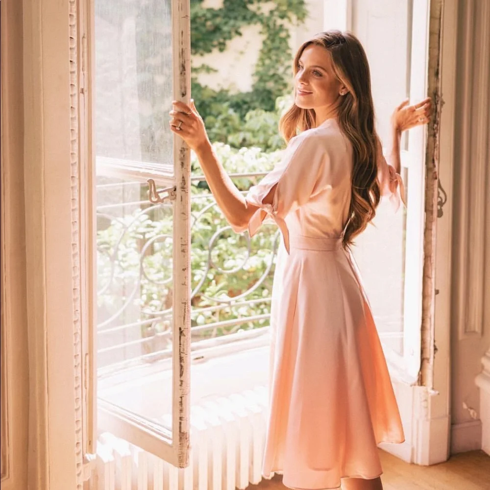 NWT Gal Meets Glam Debbie Buttery Satin $168 Dress - Picture 4 of 15